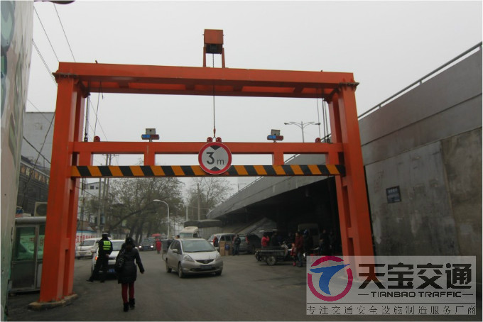 深圳公路限高架杆生产厂家|道路限高架标杆加工厂家