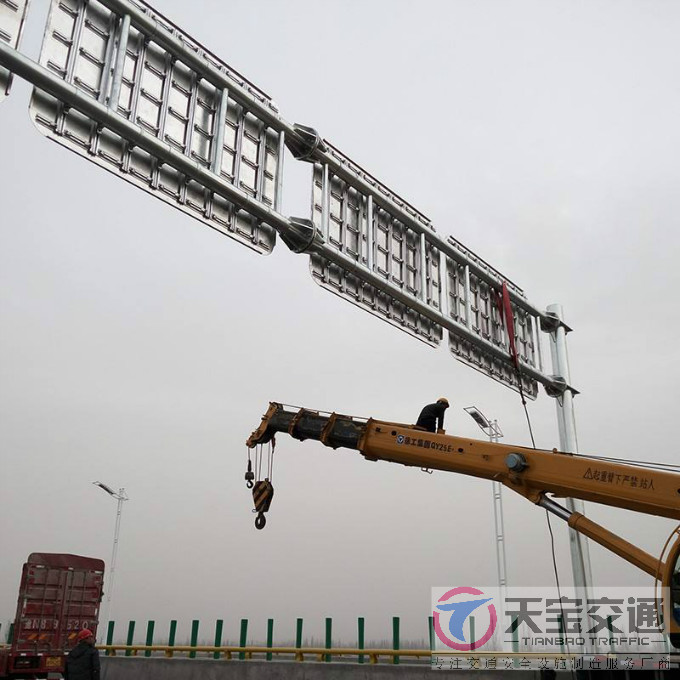 深圳高速公路标志杆厂家 指引着人们安全行驶